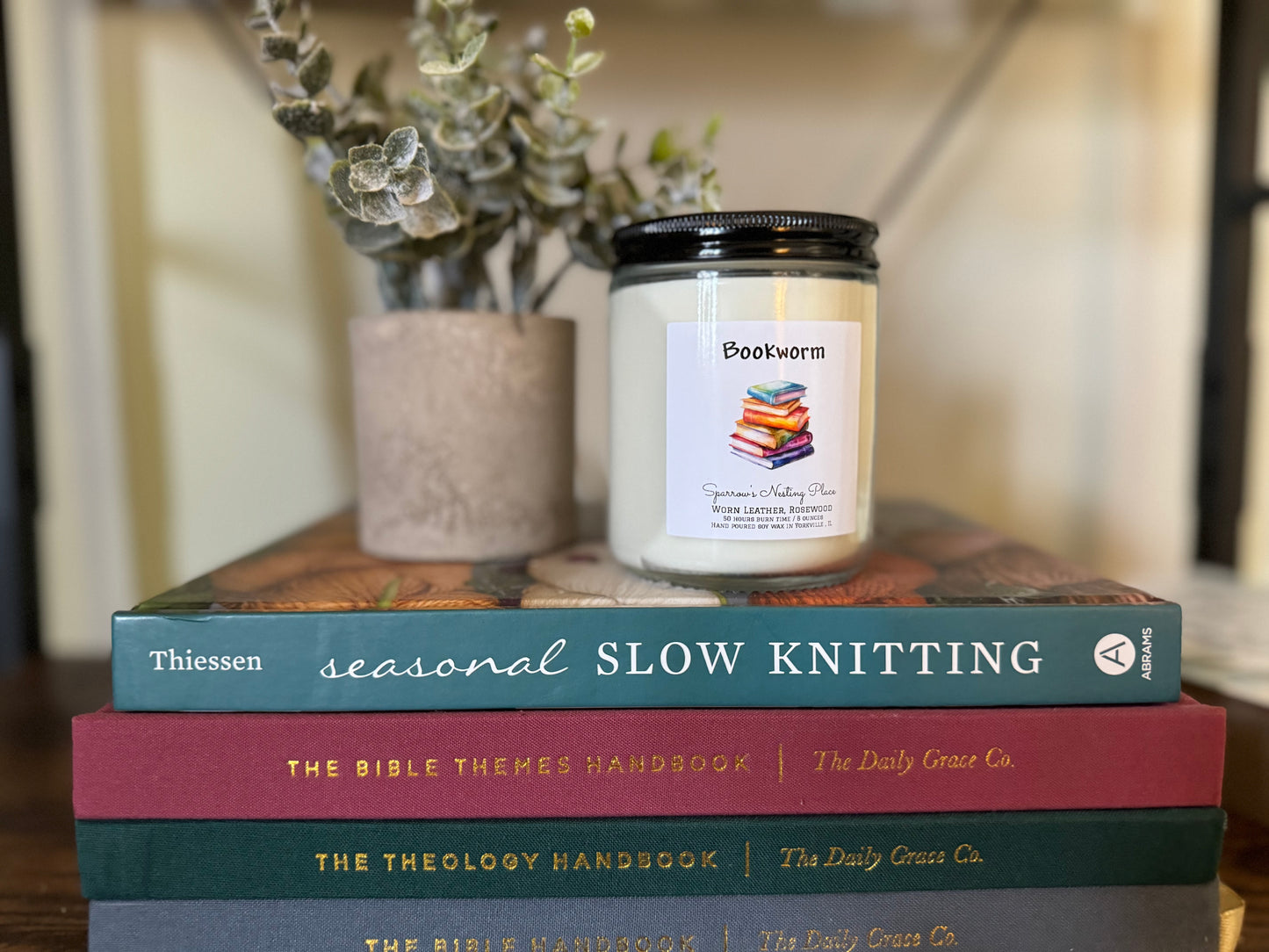 Bookworm Candle | 8oz